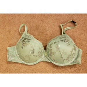 Victoria's Secret Intimates & Sleepwear - 34B Victoria's Secret Very Sexy Lace Push Up Bra Victoria's Secret Intimates & Sleepwear - 34B Victoria's Secret Very Sexy Lace Push Up Bra
